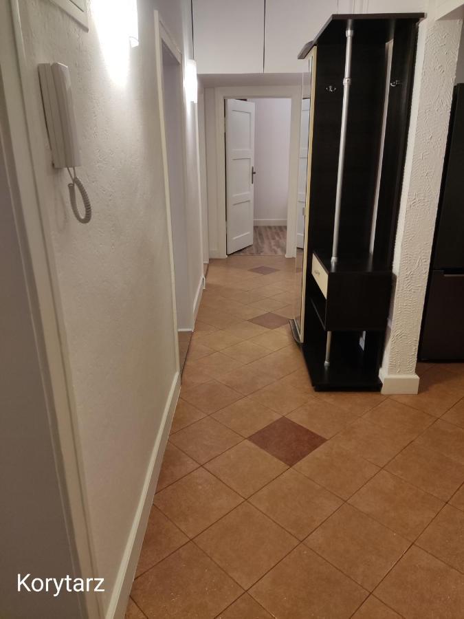 Mieszkanie Blisko Targow Poznanskich Daire Dış mekan fotoğraf